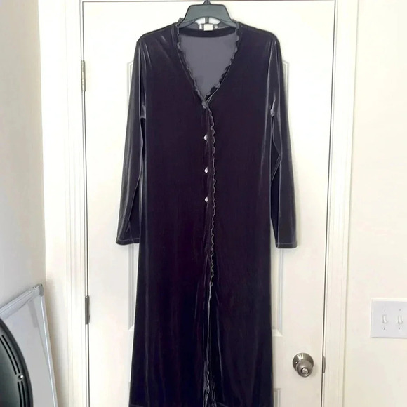 Diane M Other - Diane M 2 Piece Velour Nightgown w/Pants Set - Size Small